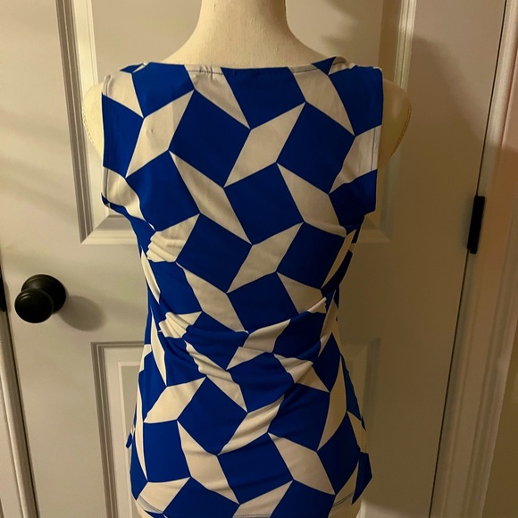 Women’s sleeveless blouse. Size small. - Picture 2 of 6